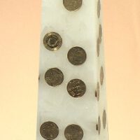 Geldkerze mit Geldeinlage Obelisk 35cm / Terrazzo-elfenbein