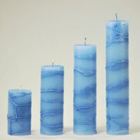 Stumpenkerze rund 5cm / Lavadrop hellblau-blau