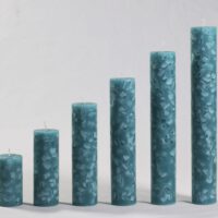 Stumpenkerze rund 5cm / Terrazzo-türkis