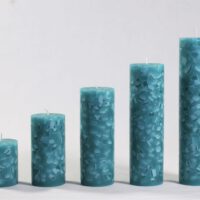 Stumpenkerze rund 7cm / Terrazzo-türkis