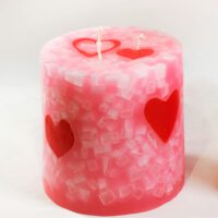 3 Docht Kerze - Terrazzo rosa mit roten Herzen